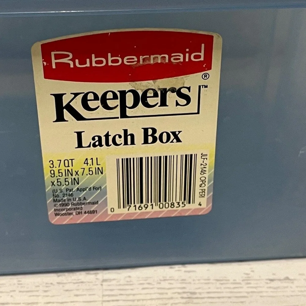 Rubbermaid Keepers Latch Box Blue Storage Container 3.7 Quart 9.5x7.5 in Clear